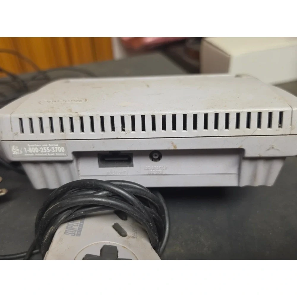 Nintendo Super NES SNES Console Bundle SNS-001 and SNS-101 Jr with‎ Controller